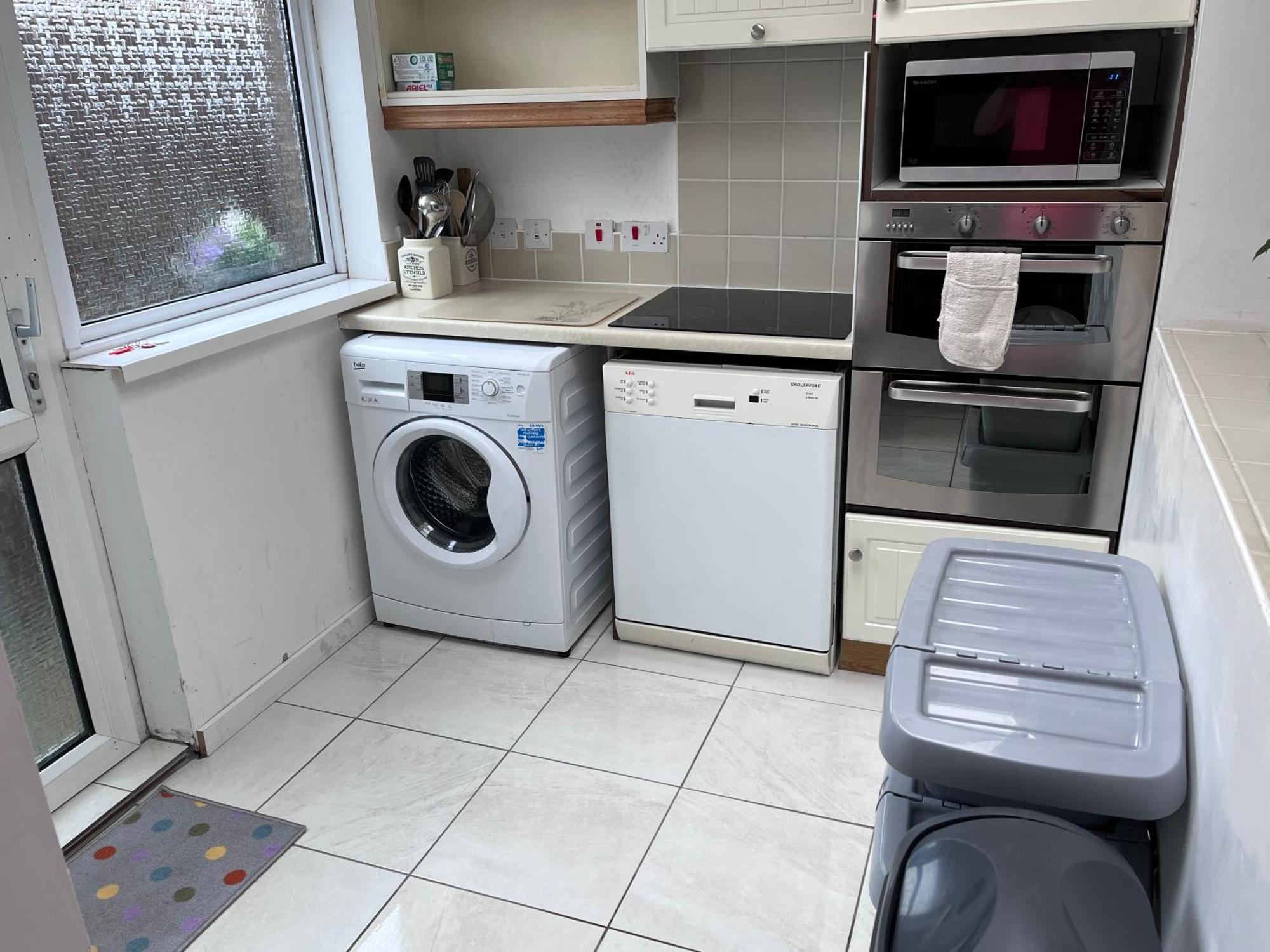 Spacious 5 Double Bed Bedroom Bungalow Near Belfast Lisburn Kültér fotó
